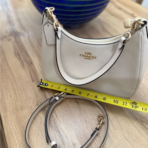 Coach Off-White Leather Shoulder Bag - Picture 8 of 10